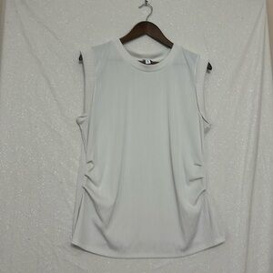 Cute white textured sleeveless top. Nine West. Size XL